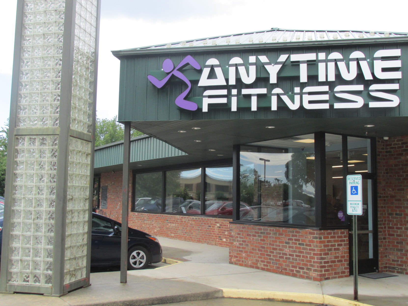 Anytime Fitness (33).JPG